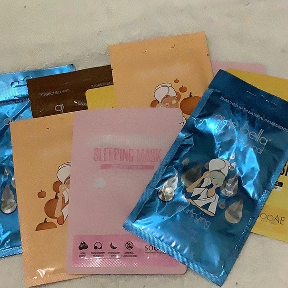 Que Bella face mask 5 pack!! NIP - Picture 1 of 6